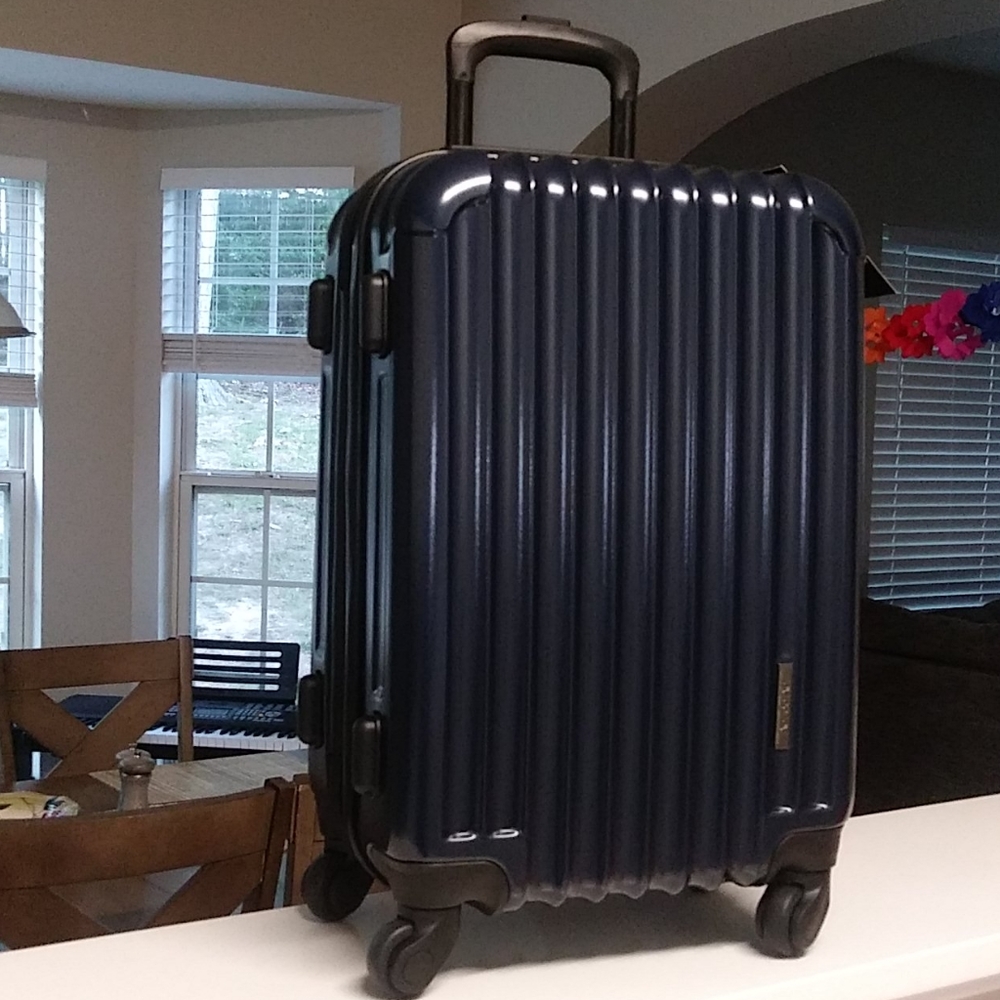 Aer de Aer, Premium Carry On Luggage Spinner-Super Lightweight. Navy Blu…
